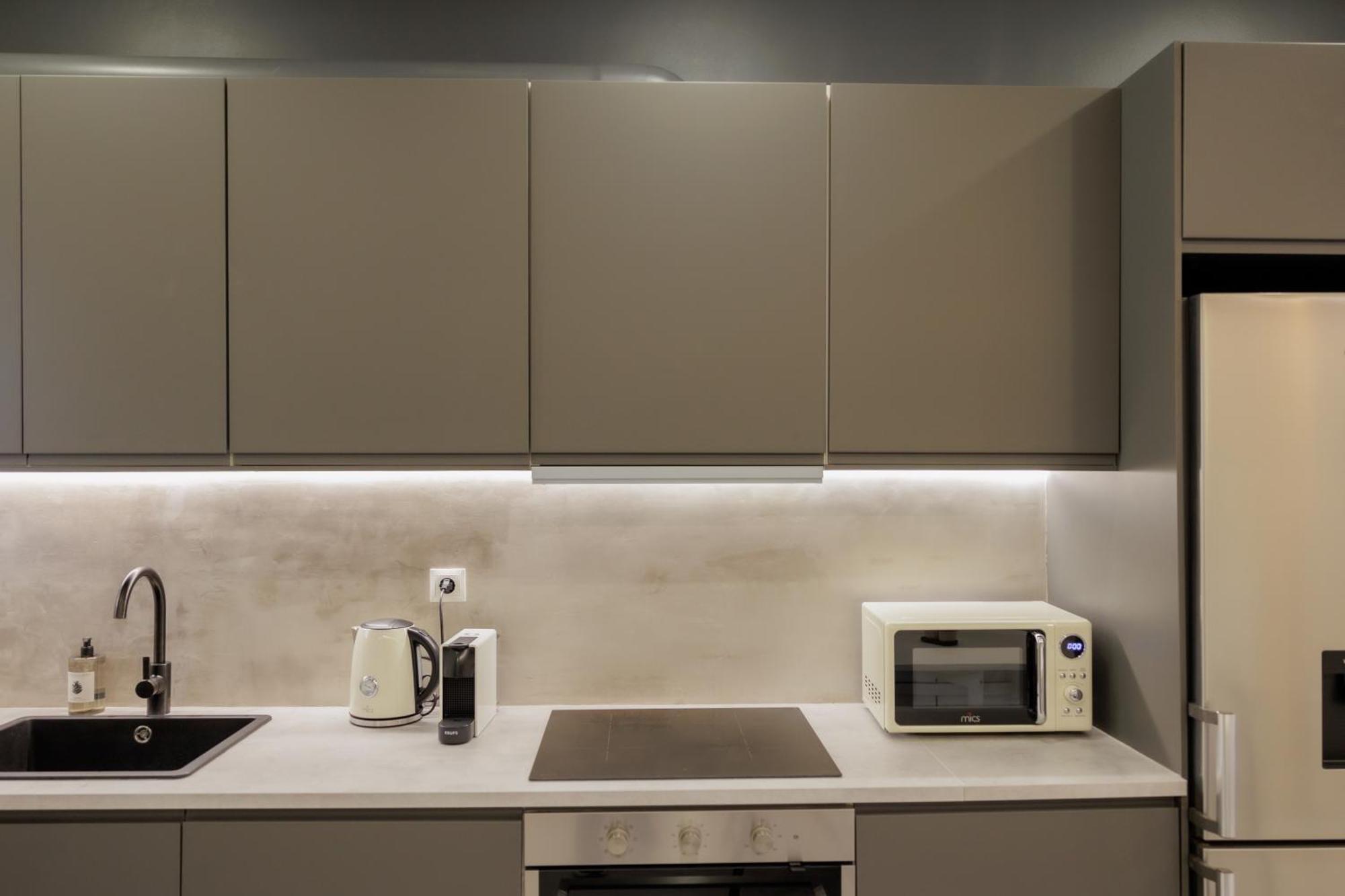 Modern 2Bdr Apt - 2' To Metro - Direct To Acropolis Atina Dış mekan fotoğraf