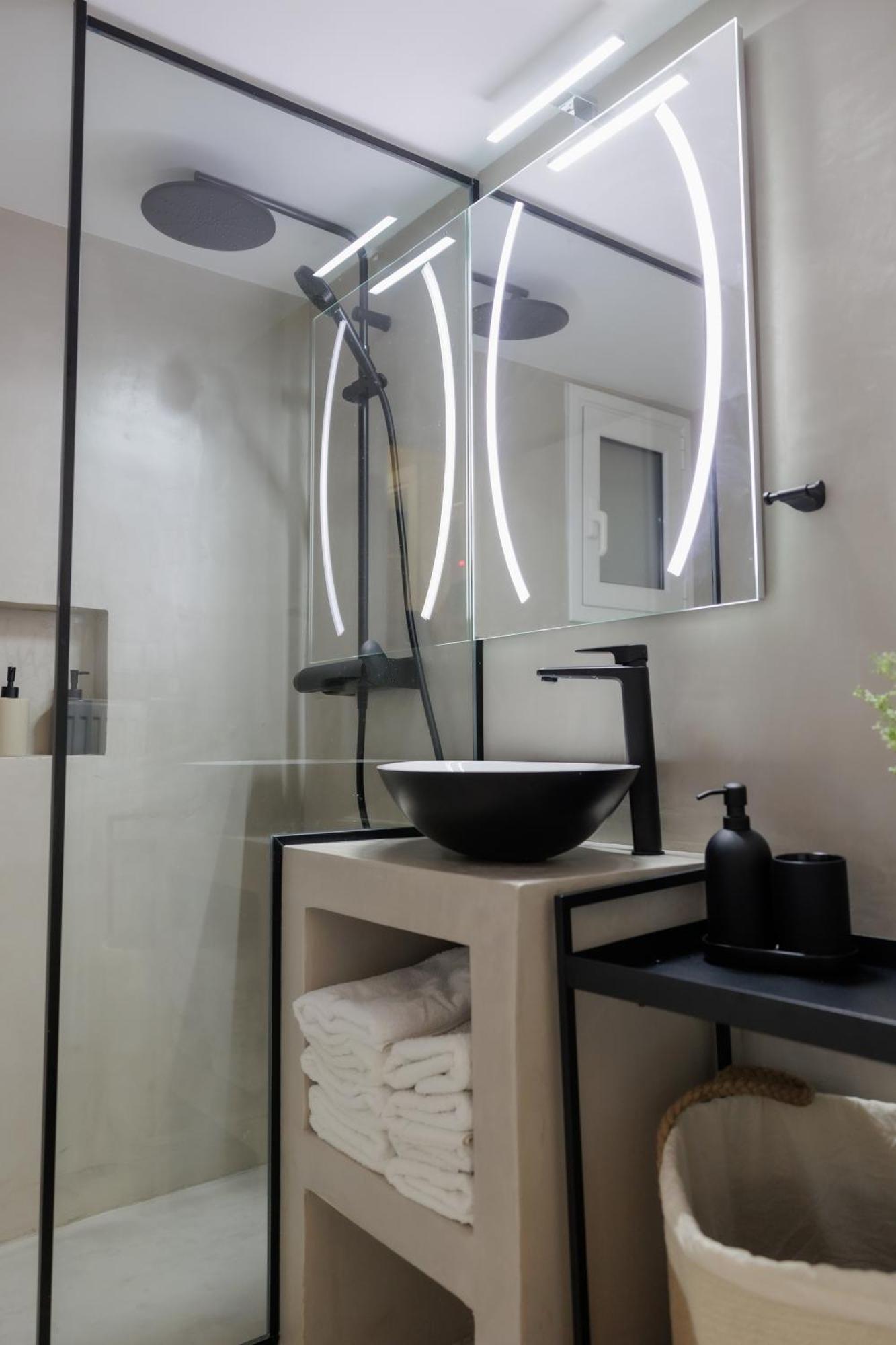 Modern 2Bdr Apt - 2' To Metro - Direct To Acropolis Atina Dış mekan fotoğraf
