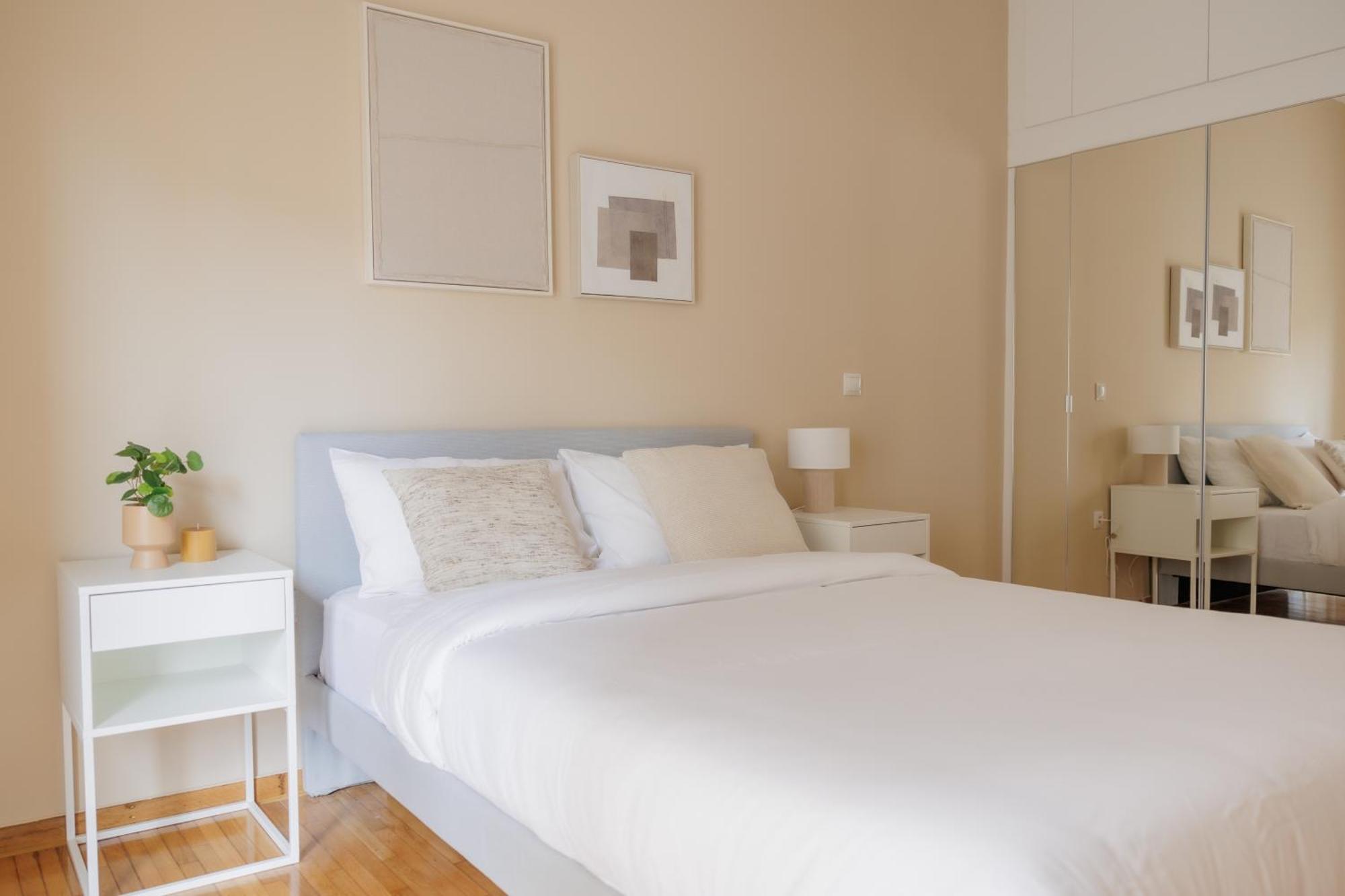 Modern 2Bdr Apt - 2' To Metro - Direct To Acropolis Atina Dış mekan fotoğraf